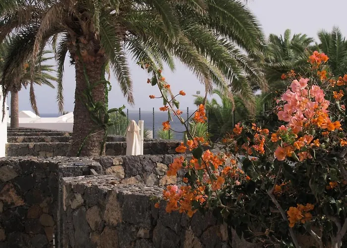 Bungalow Goa Pool View, Playa Roca Residence Sea Front Access - Free Ac - Wifi