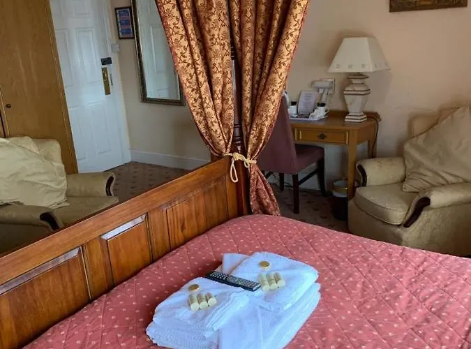 The Redcliffe Hotel