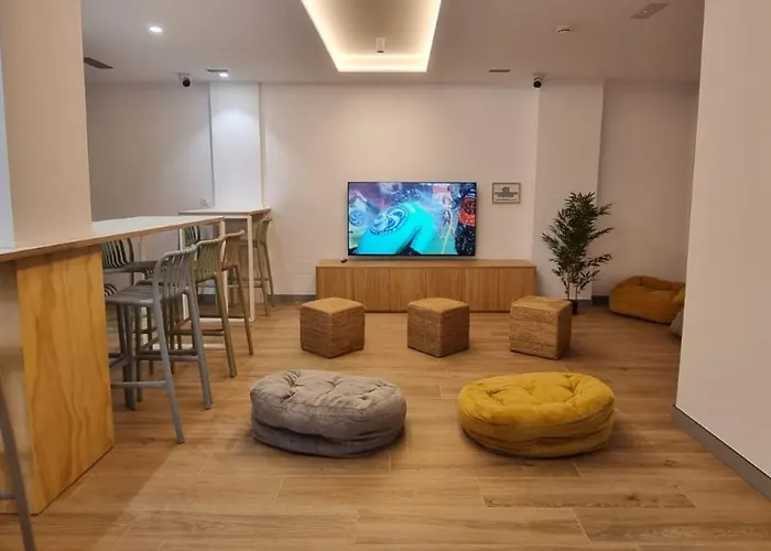 Aloha Surf Hostel