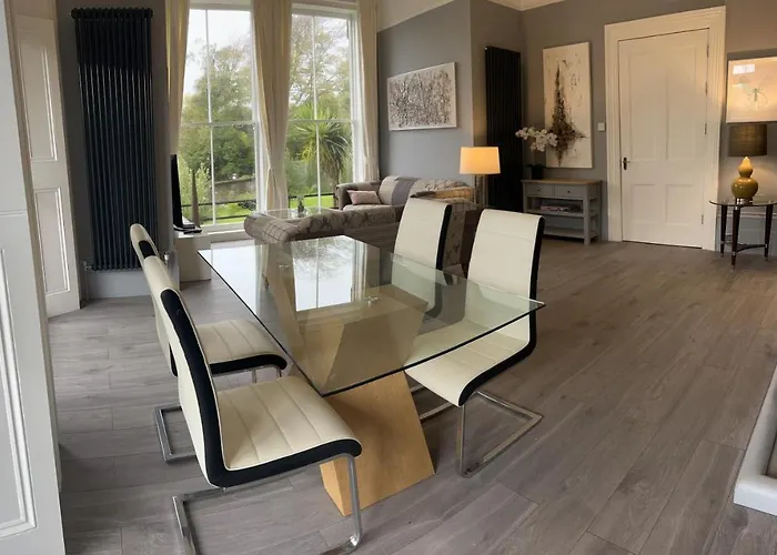 Luxury Garden Apartment Under The Castle, Dover