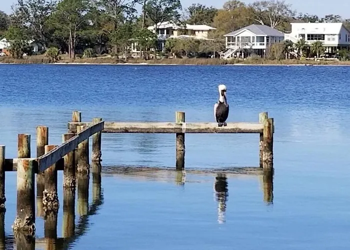 Studio With Private Beach On Bayou Grande