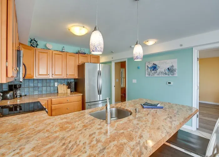 North Wildwood Condo - Beach Across Street!