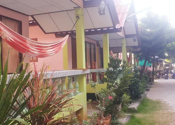 Black & White Bungalows