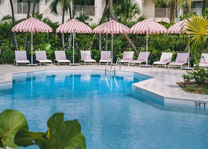 Hampton By Hilton Grand Cayman Seven Mile Beach