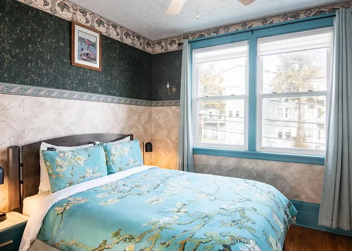 Prince Street Suites