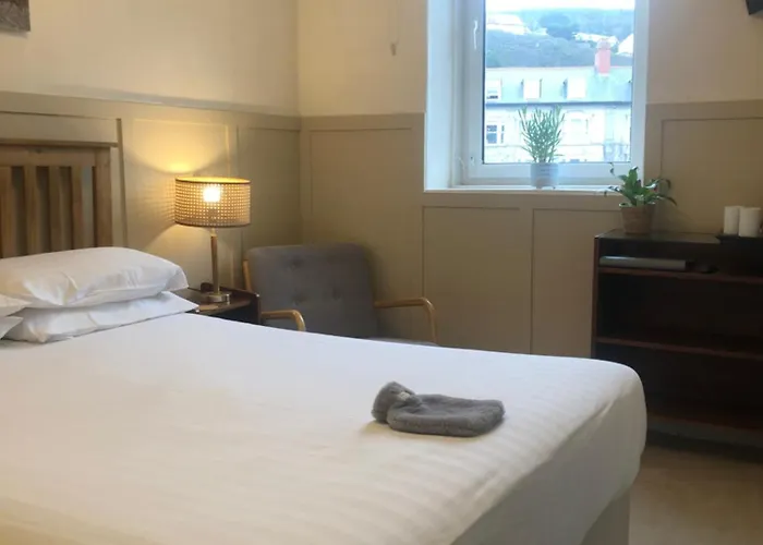 Helmsman Guesthouse
