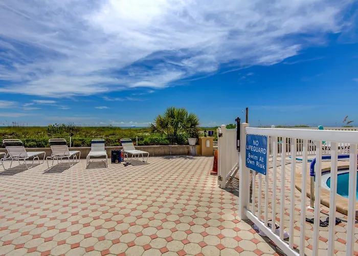 Venice Beach Views - 2 Bedroom