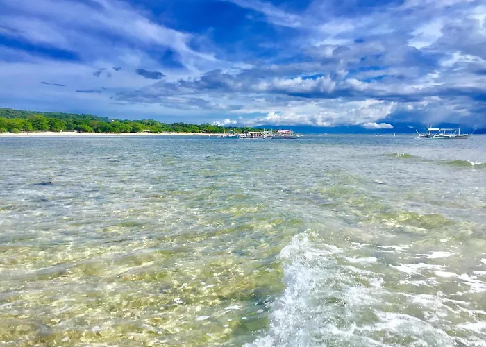 Beach Front Calatagan Apartelle