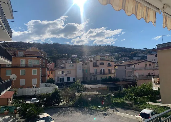 Bilocale centrale vicino al mare