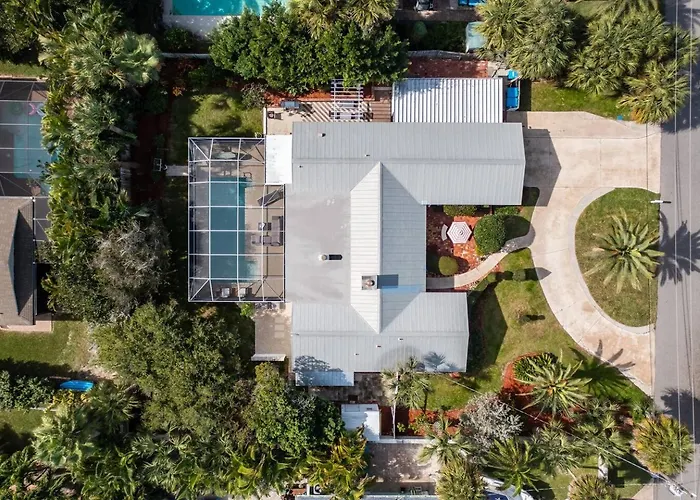 Surfs Up - Retreat At The Beach With Heated Pool