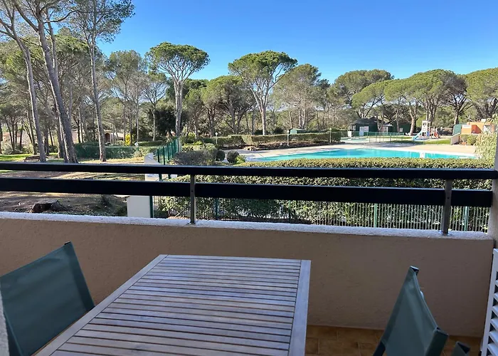 Domaine Valescure vue Piscine ou Pinede - Wifi