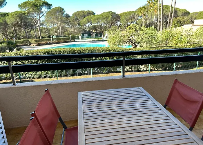 Domaine Valescure vue Piscine ou Pinede - Wifi