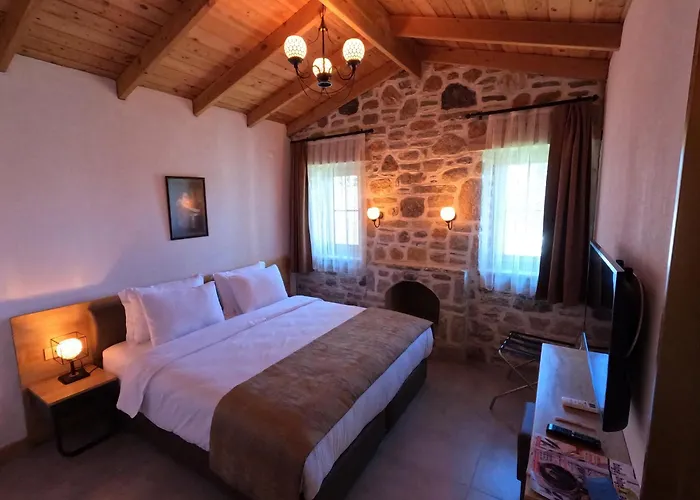 Zeyt Inn Hotel