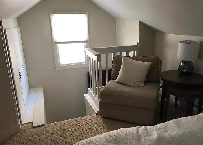 Beautiful Luxury Suite A & B Of Shorewood Home