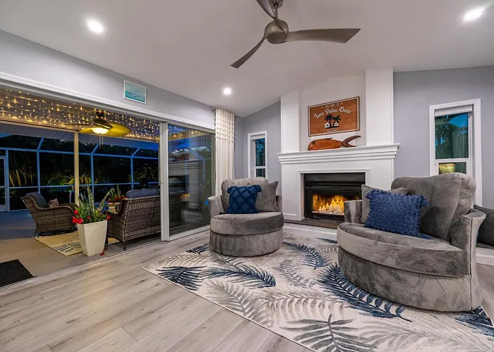 Twin Palms Oasis! Modern, With Heated Pool And Game Room!