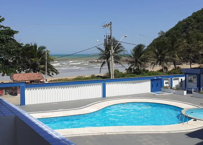 Apartamento 101 com vista da piscina e mar