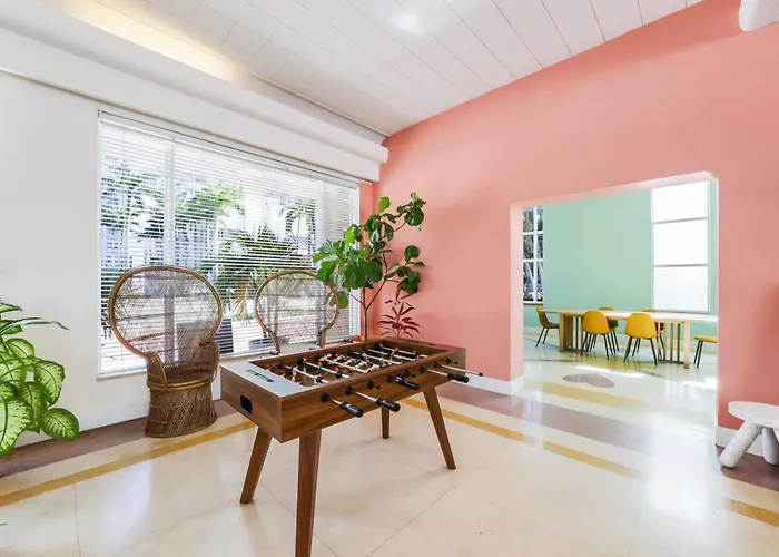 Tropics Hotel Miami Beach