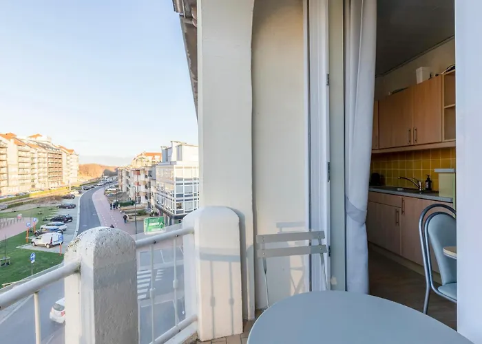Cosy Apartment 150M From The Beach