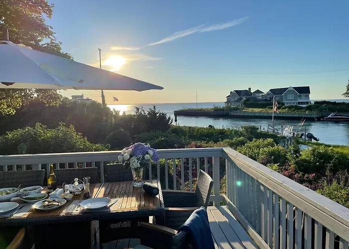 Sunset Beach House With 30Ft Boat Dock In Shinnecock Southampton Ny