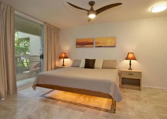 Luxury Condo At Kameole Beach T106