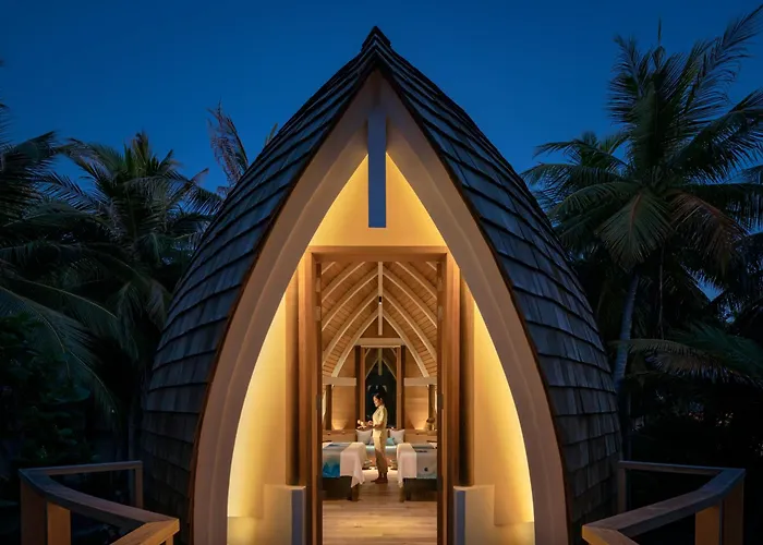 Emerald Faarufushi Resort&Spa - Deluxe All Inclusive