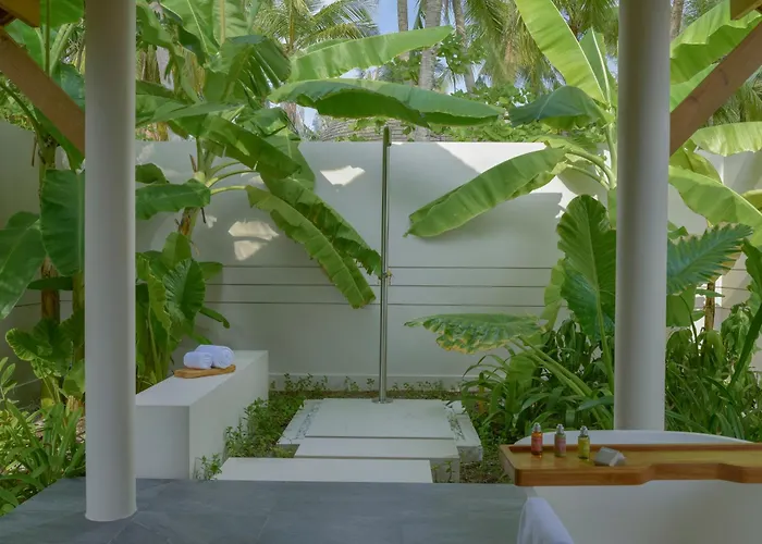 Emerald Faarufushi Resort&Spa - Deluxe All Inclusive