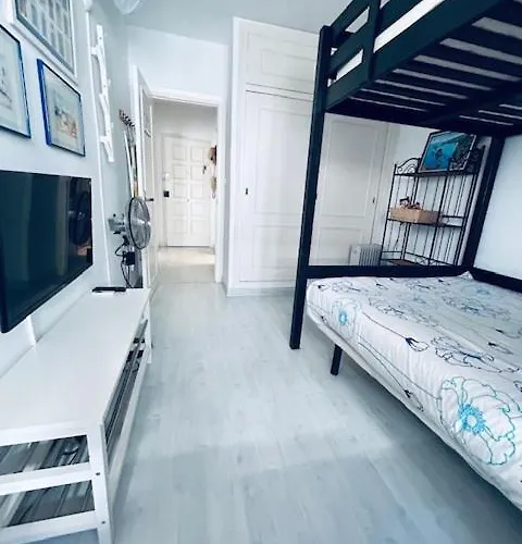 La Casita Azul