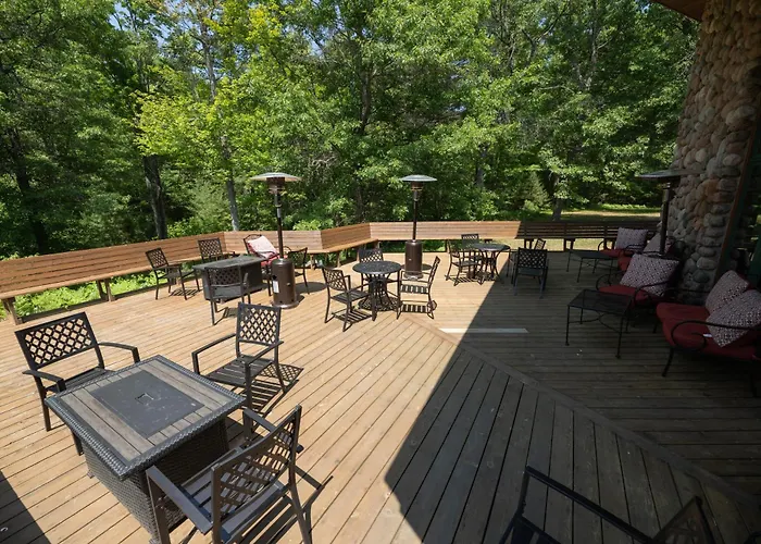 Whitetail Lodge