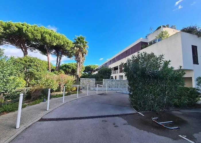 Superbe T2, A 5 Min De La Plage, Avec Garage