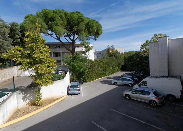 028- CHU Hôpital, Appart 2chambres, Parking, Tram