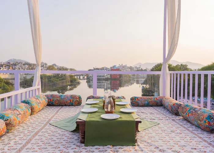 Natural Lake View Hotel