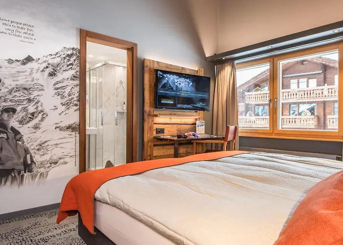 Basecamp Hotel