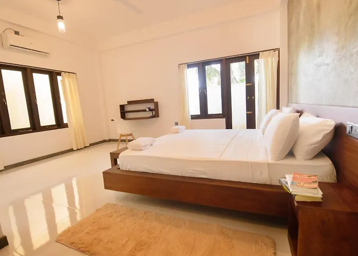 Dimuthu Home