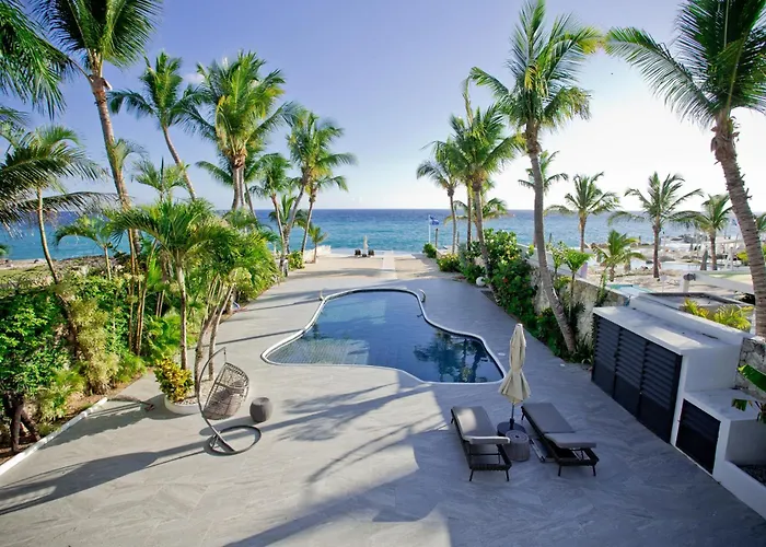 Tracadero Beach Club & Holidays Rentals