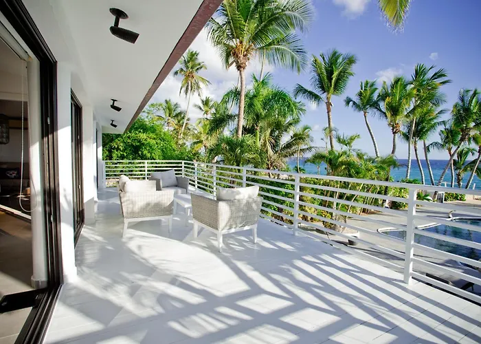 Tracadero Beach Resort
