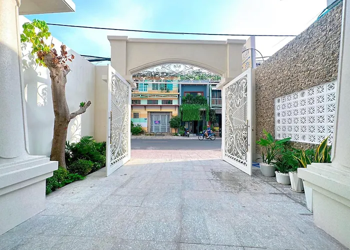 Milanesa Hotel And Apartment