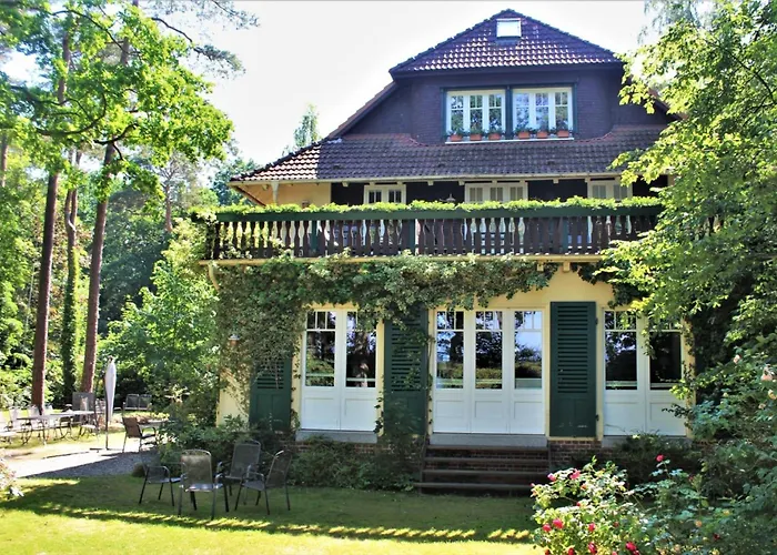 Strandvilla Hubertus Boltenhagen - Ferienwohnungen Apartment mit Parkplatz WLAN Küche Garten Grillplatz Waldbaden