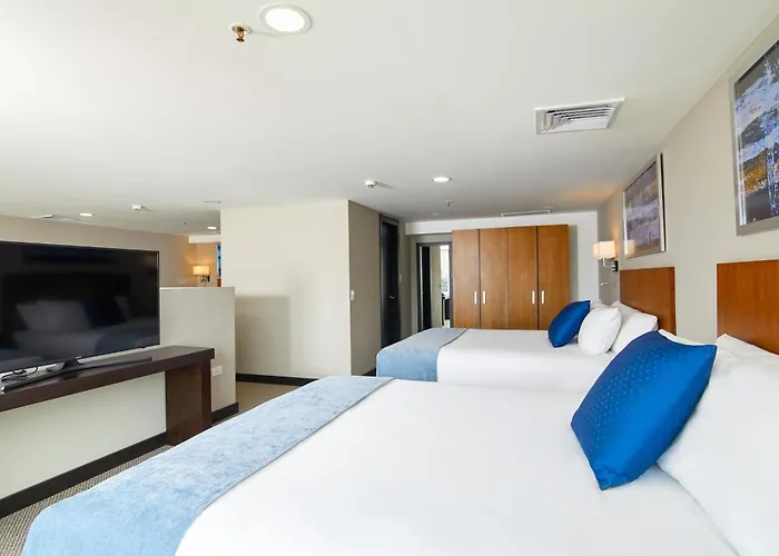 Wyndham Manta Sail Plaza Hotel And Convention Center