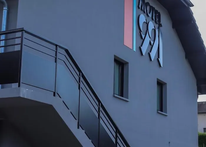 Motel 991