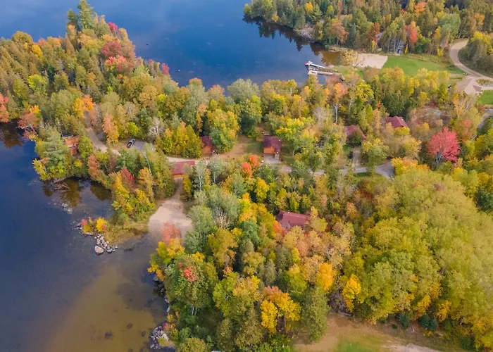Lakepoint Cottage Resort