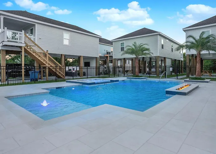 Waveland Beach Cottages
