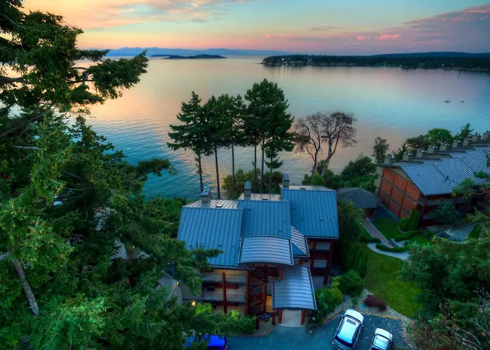 Tigh-Na-Mara Seaside Spa Resort