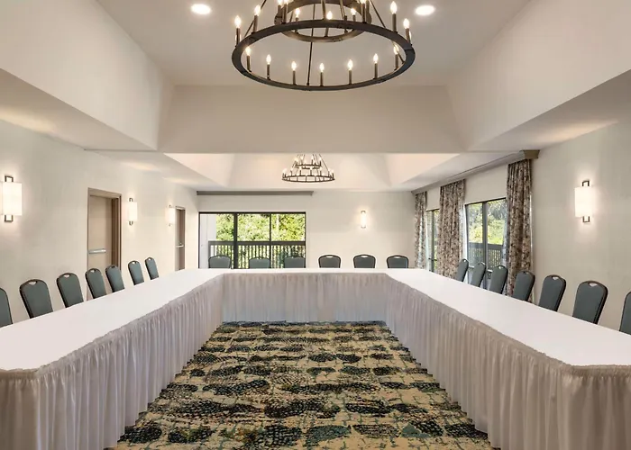 Hilton Garden Inn Monterey