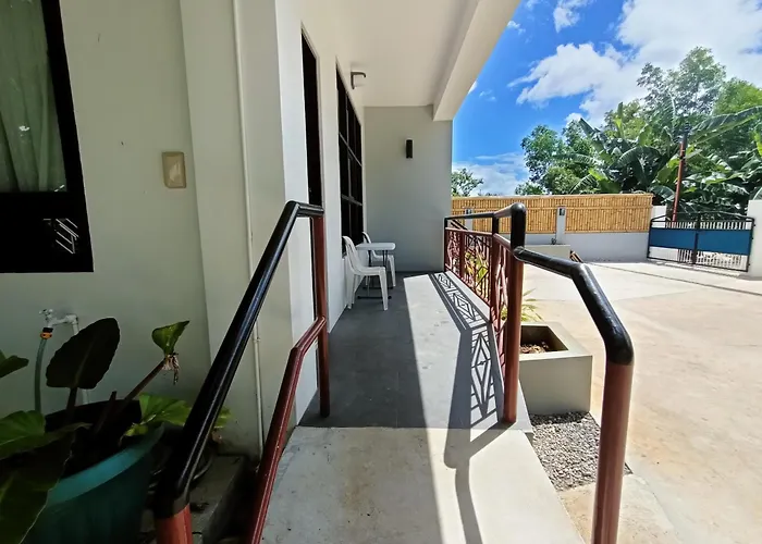 Alona Whitehouses Resort