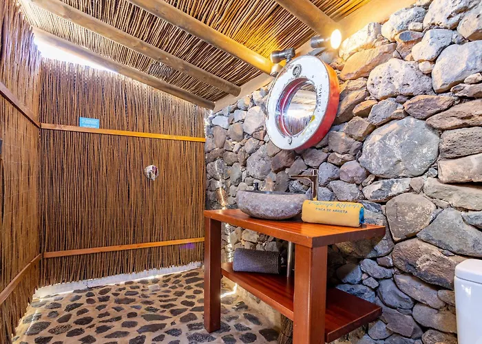 Finca De Arrieta Village - Yurts And Stone Cottages - Shared Pool - Walking Distance To Arrieta Beach - Off Grid