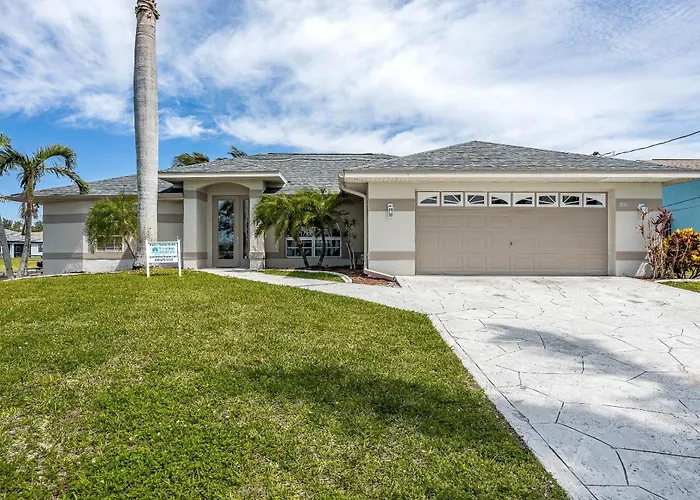 Private Beach And Kayaks ~Sleeps 10- Heated Pool- Villazo Ann - Cape Coral - Roelens Vacations