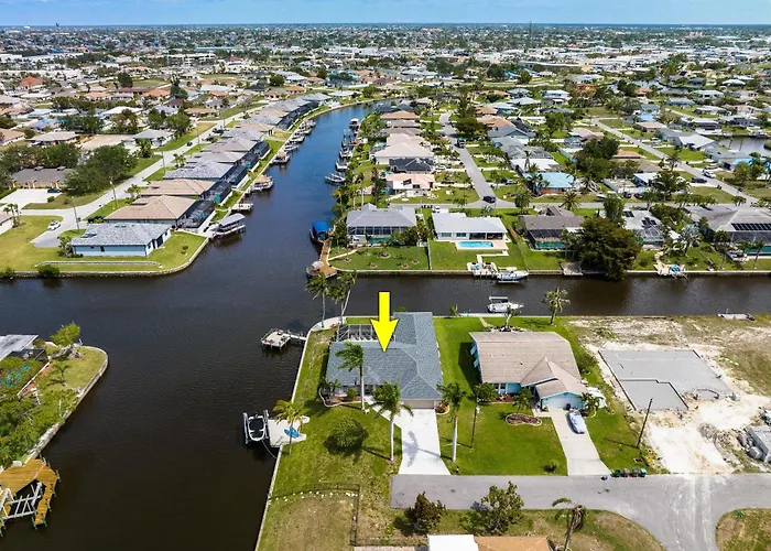 Private Beach And Kayaks ~Sleeps 10- Heated Pool- Villazo Ann - Cape Coral - Roelens Vacations