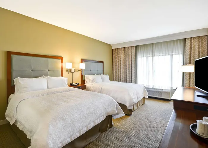Hampton Inn & Suites Charleston Airport