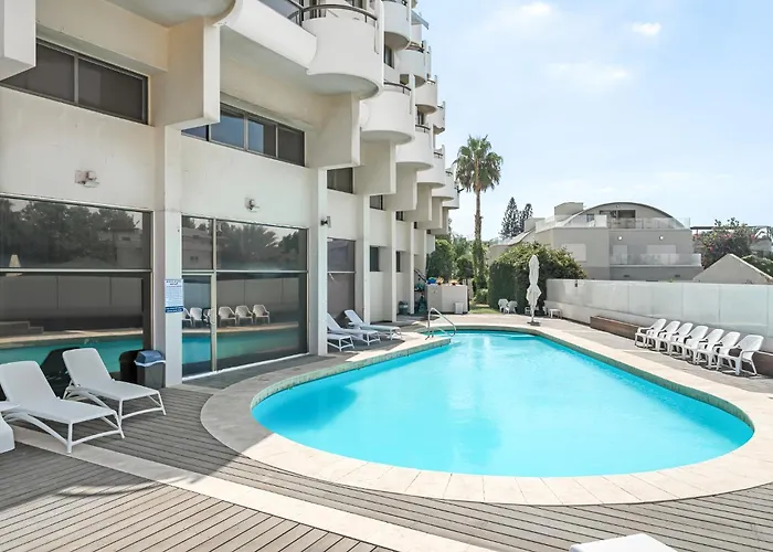 Elegant Duplex With Parking By Beachfront Stay