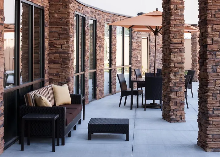Courtyard By Marriott Houston North/Shenandoah